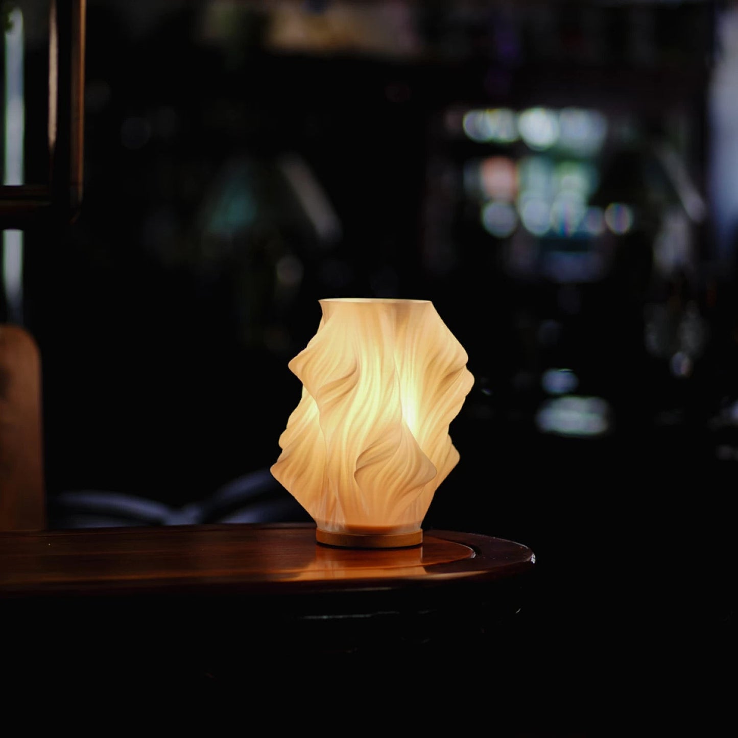 Lampa Dimmable z Drewnianą Podstawą | Nowoczesny Design, Regulowane Oświetlenie USB 2