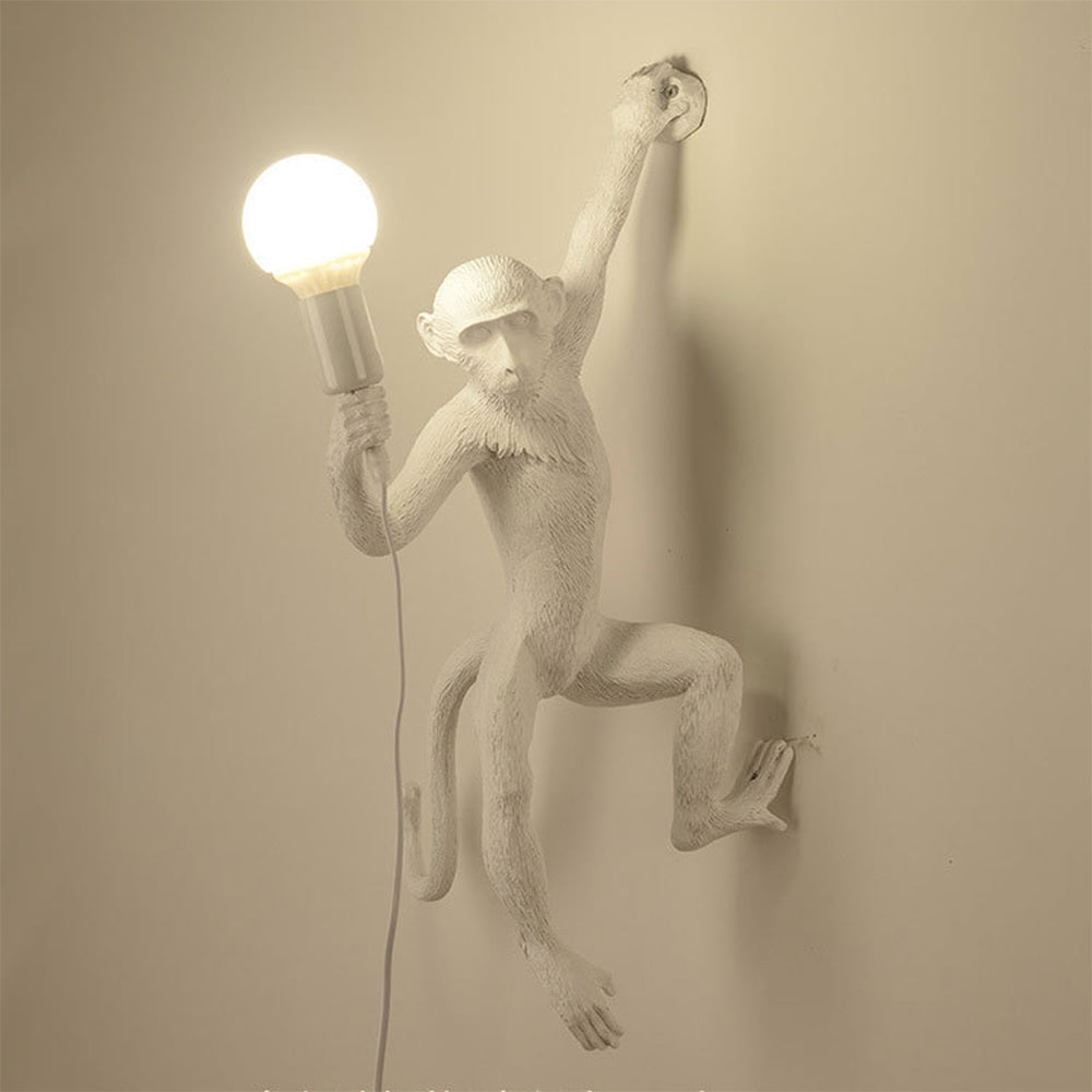 Lampa Ścienna z Żywicy w Kształcie Małpki – Vintage Kinkiet Ścienny 70 cm do Salonu i Kuchni 3
