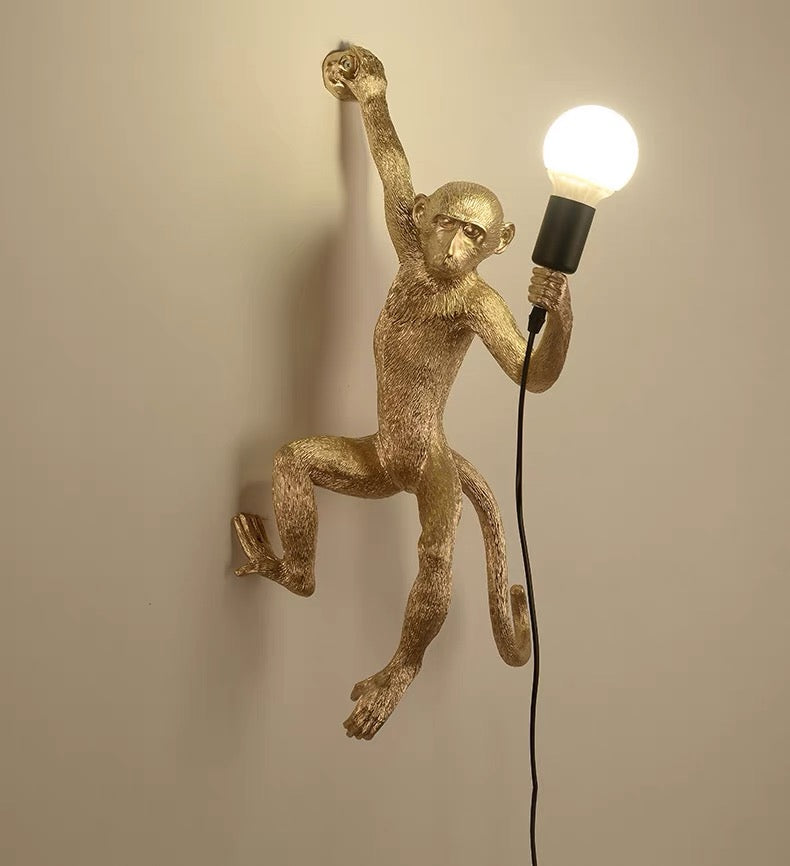 Lampa Ścienna z Żywicy w Kształcie Małpki – Vintage Kinkiet Ścienny 70 cm do Salonu i Kuchni 6