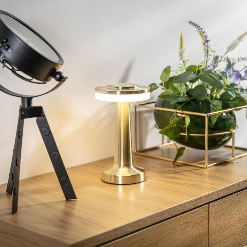 Lampa Stołowa Bezprzewodowa w Stylu Retro | Czarna, Regulowane Oświetlenie z Żelaza 3