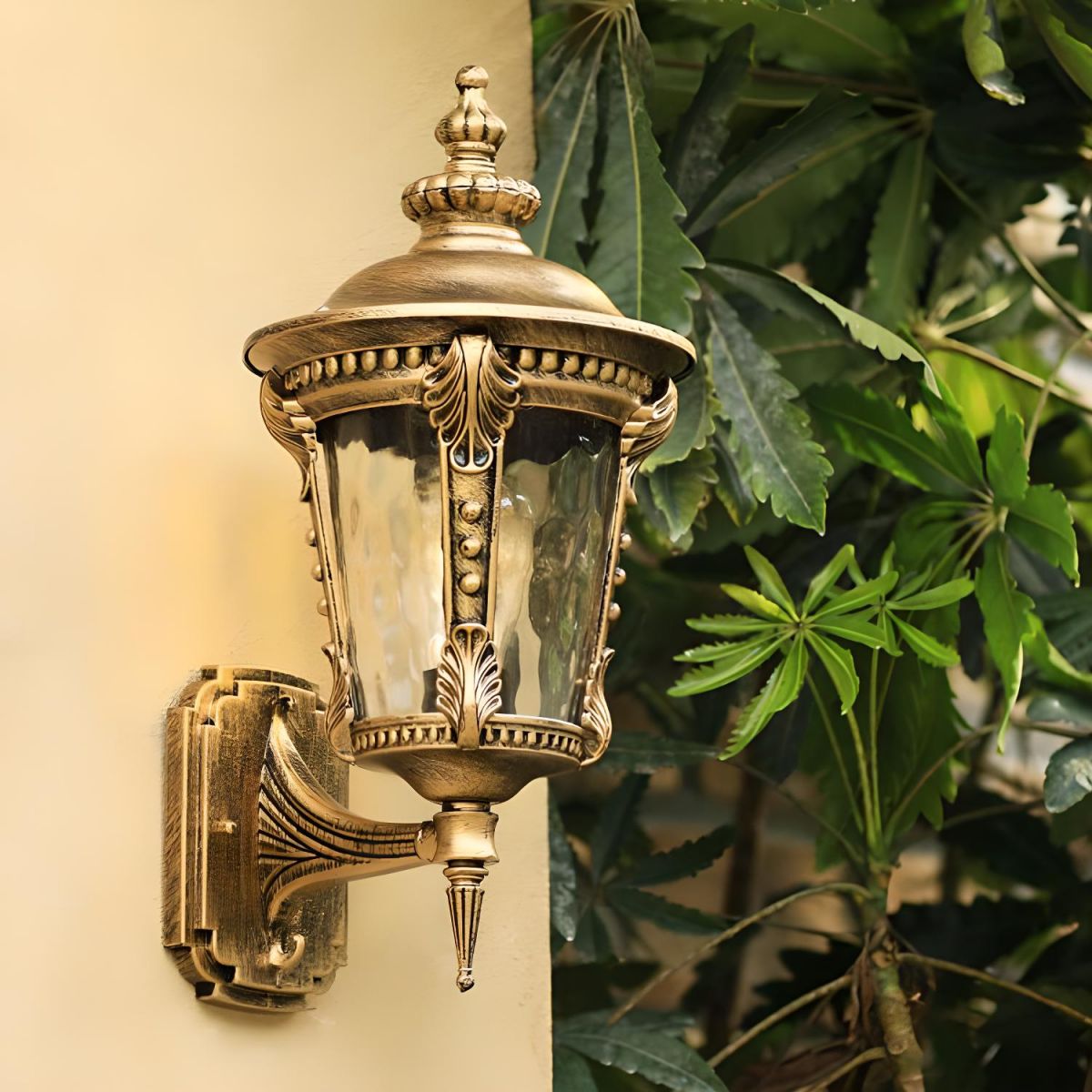 Lampa Zewnętrzna Vintage z Szklanym Kloszem i Aluminiową Obudową – Oświetlenie na Dom, Idealna do Ogrodu i Patio 1