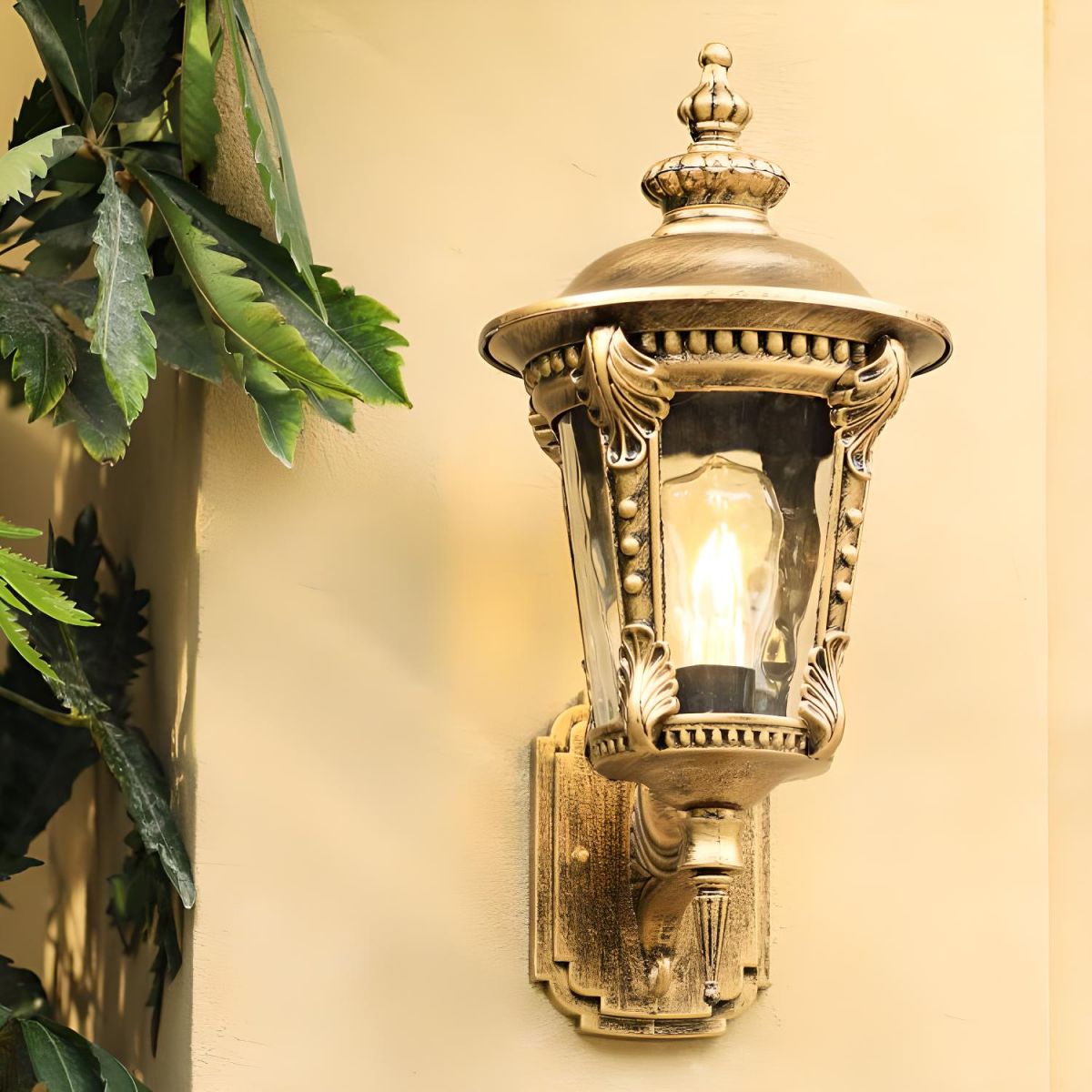 Lampa Zewnętrzna Vintage z Szklanym Kloszem i Aluminiową Obudową – Oświetlenie na Dom, Idealna do Ogrodu i Patio 2