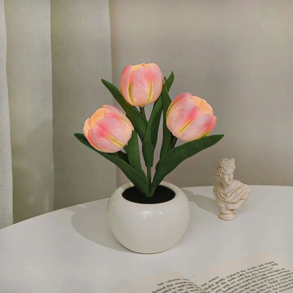 Lampka Nocna Tulipan | Realistyczny Design, Ciepłe Oświetlenie, Zasilana na Baterie lub USB 6