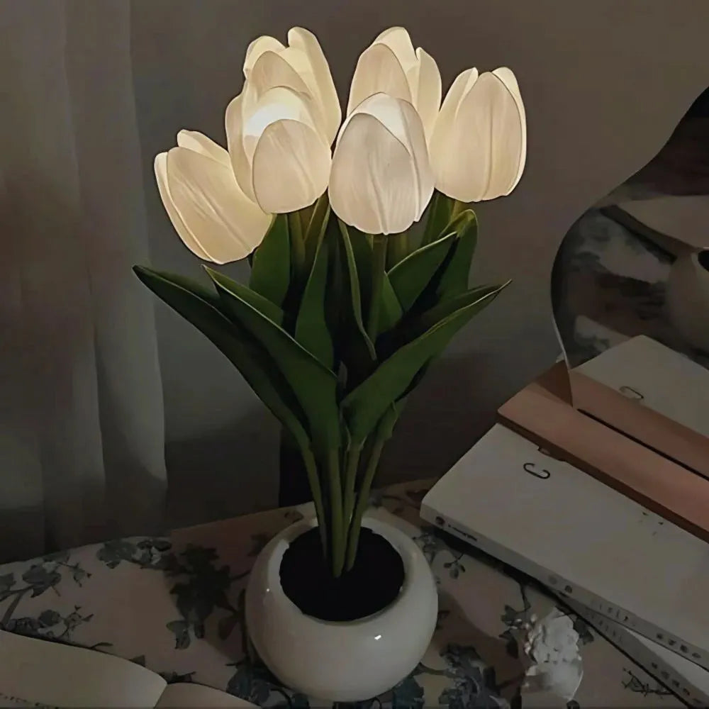 Lampka Nocna Tulipan | Realistyczny Design, Ciepłe Oświetlenie, Zasilana na Baterie lub USB 9