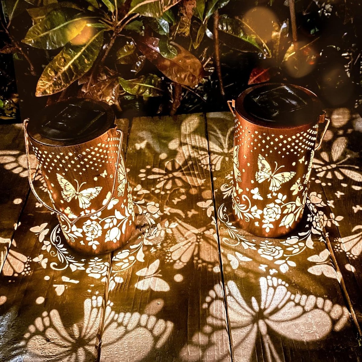 Latarnia Solarna Ogrodowa IP55 | Oświetlenie Zewnętrzne, Odporna na Warunki Atmosferyczne, Ciepłe Światło 7