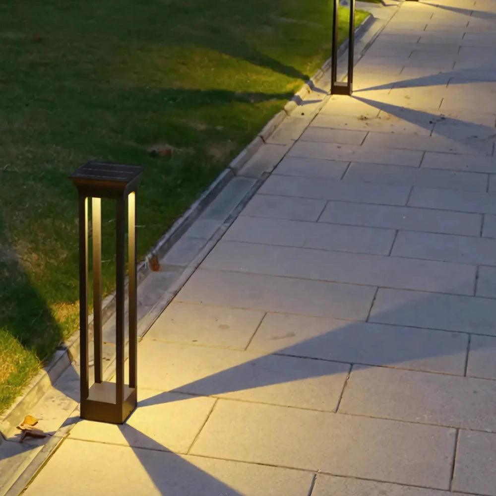 Oświetlenie Zewnętrzne LED z Czujnikiem Zmierzchu | Wodoodporne, Aluminiowe Lampy Ogrodowe Stojące 1