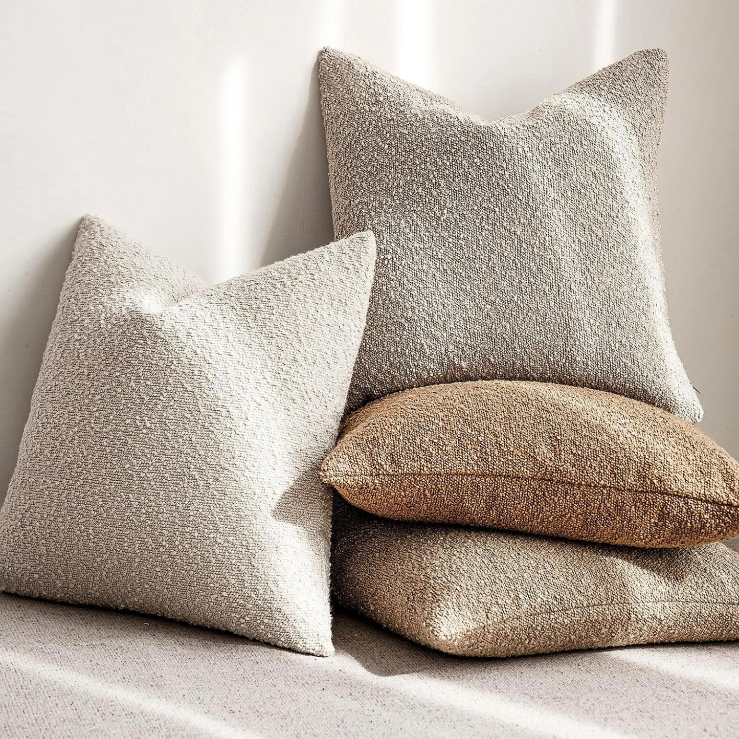 Poduszka Dekoracyjna Tulum z Luksusowej Tkaniny Boucle 45x45 cm – Elegancki Minimalistyczny Design do Salonu 1