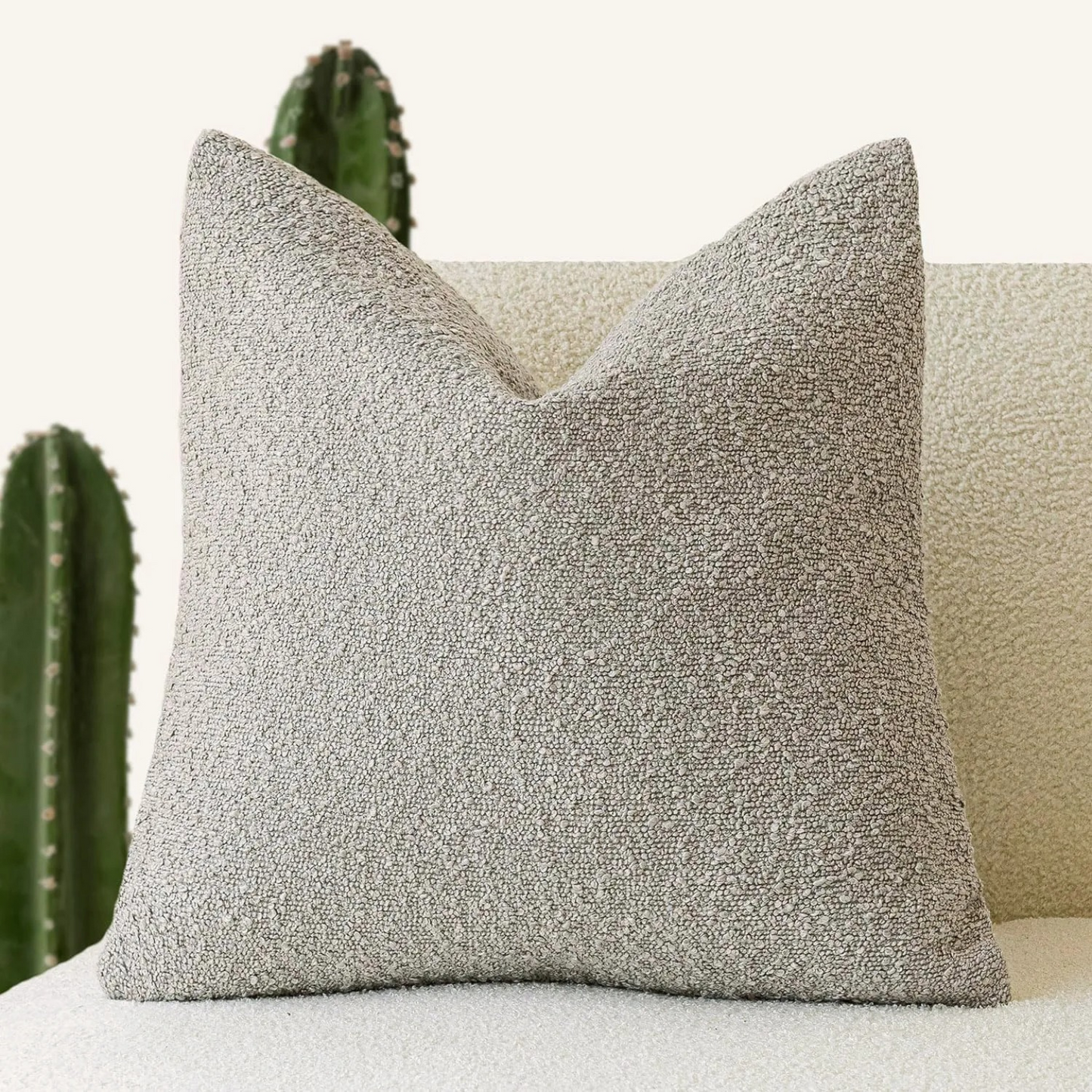 Poduszka Dekoracyjna Tulum z Luksusowej Tkaniny Boucle 45x45 cm – Elegancki Minimalistyczny Design do Salonu 5