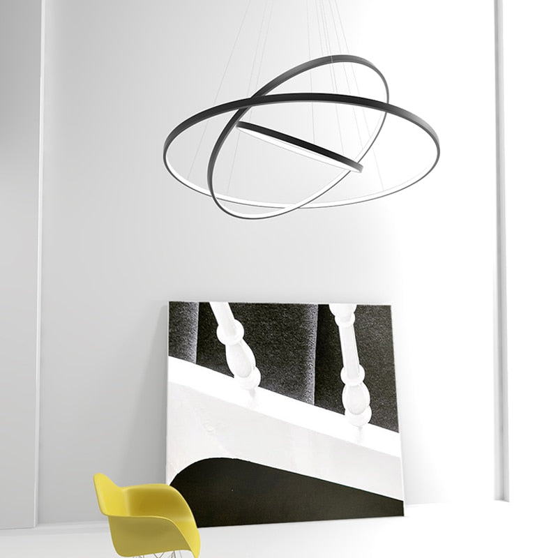 Żyrandol Halo do Salonu | Luksusowy, Konfigurowalny Design z Pierścieniami Akrylowymi 5