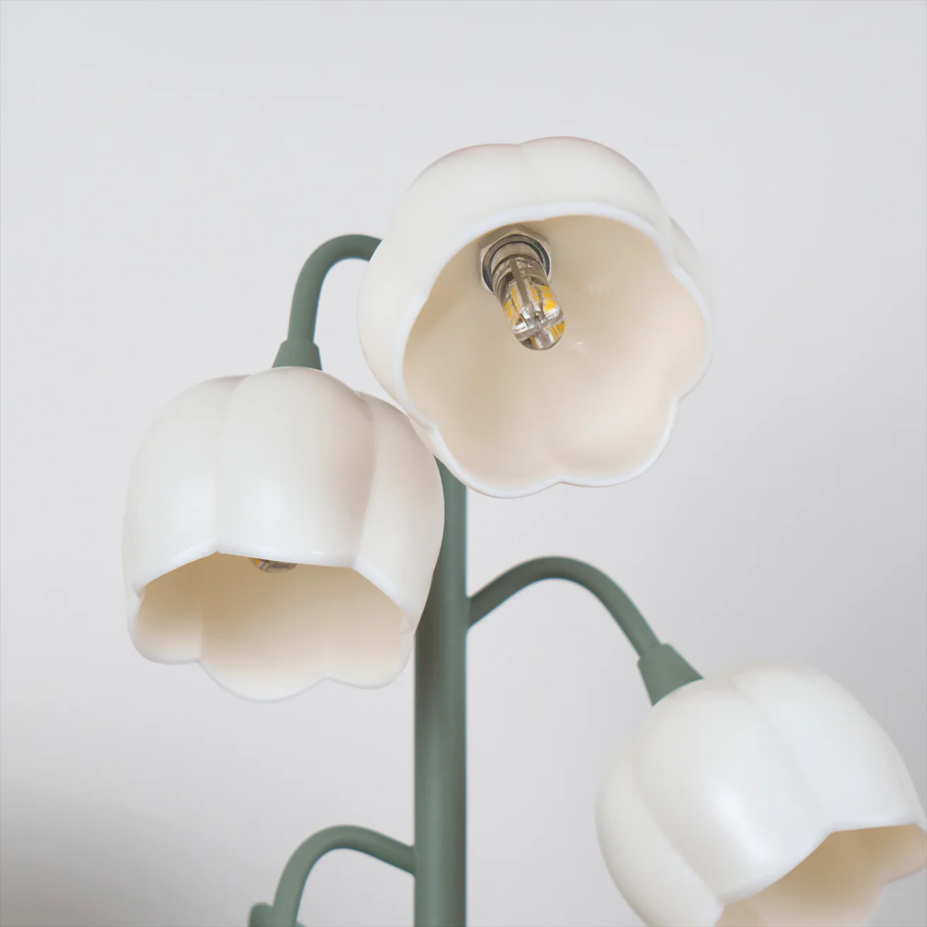 Lampa stołowa z Motywem Kwiatu