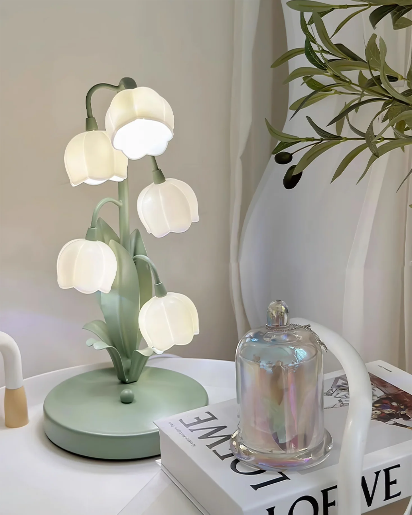 Lampa stołowa z Motywem Kwiatu