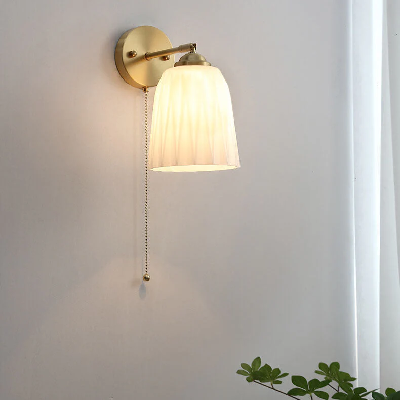 Nordycka Paskowana Mlecznobiała Szklana Mosiężna lampa