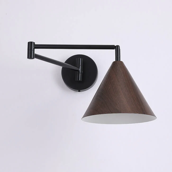 Minimalistyczna kinkietowa lampa ścienna z stożkowym kloszem i obrotowym ramieniem