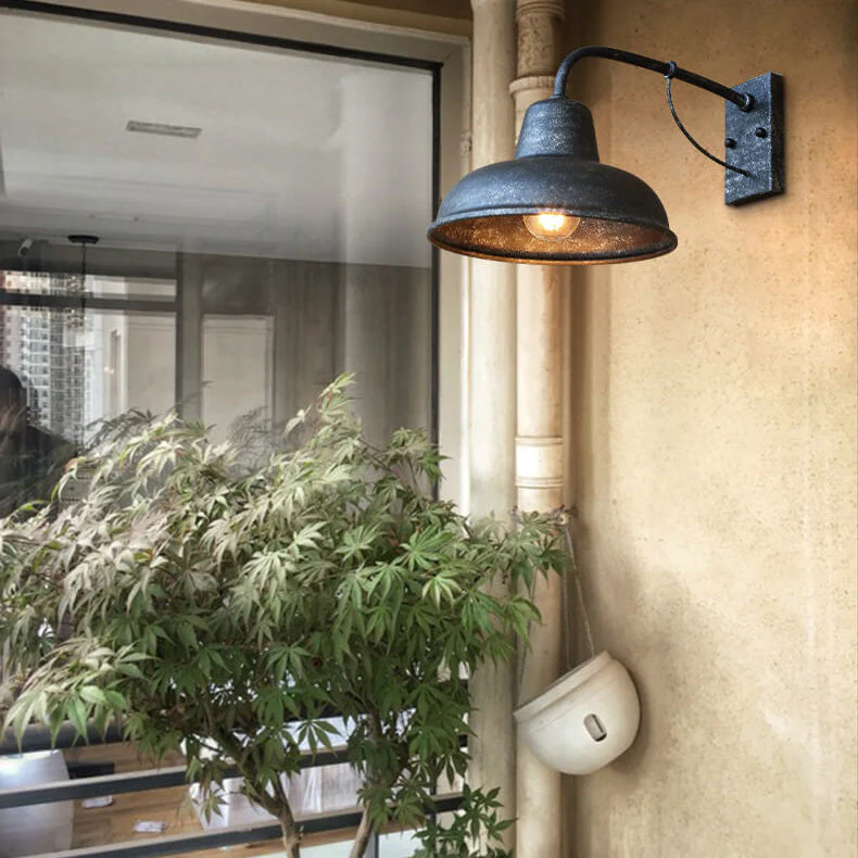 Vintage żelazna wodoodporna kinkietowa lampa ścienna na zewnątrz