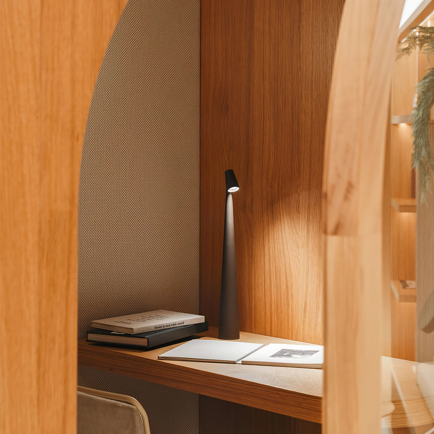 Stolní lampa Africa s vestavěnou baterií