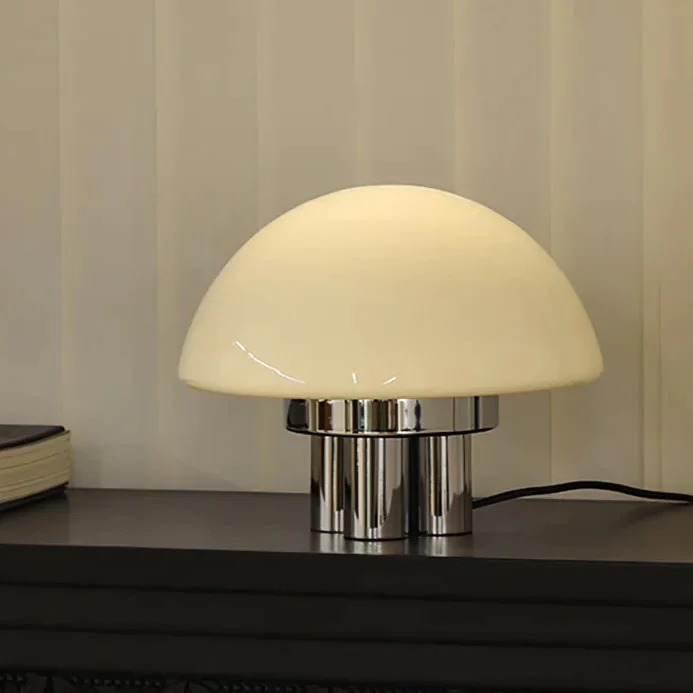 Lampa Stołowa z Motywem Meduzy