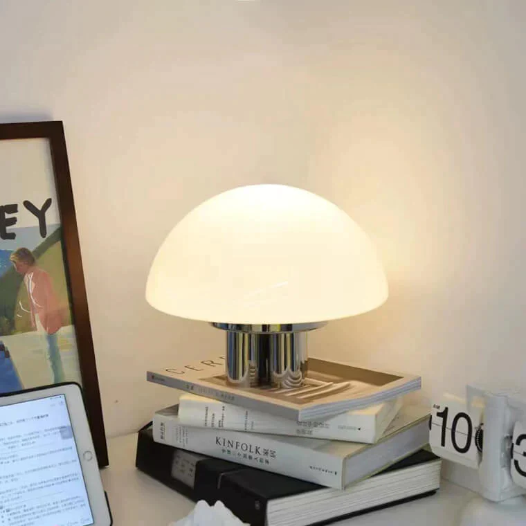 Lampa Stołowa z Motywem Meduzy