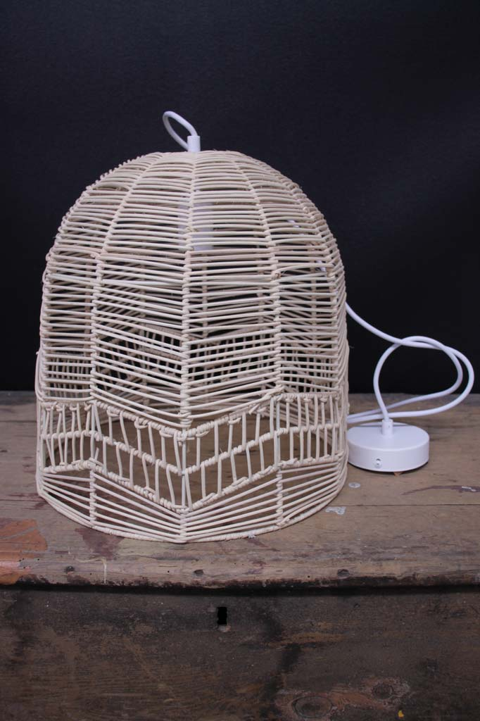 Závěsná lampa z ratanu