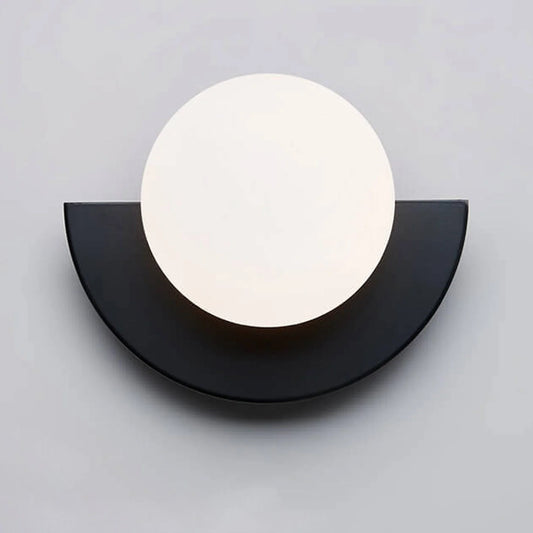 Nowoczesna minimalistyczna szklana lampa ścienna