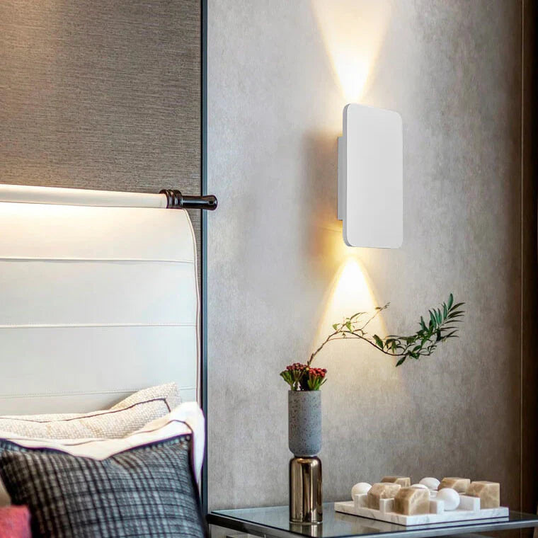 Nordyczna minimalistyczna prostokątna lampa ścienna LED z aluminium
