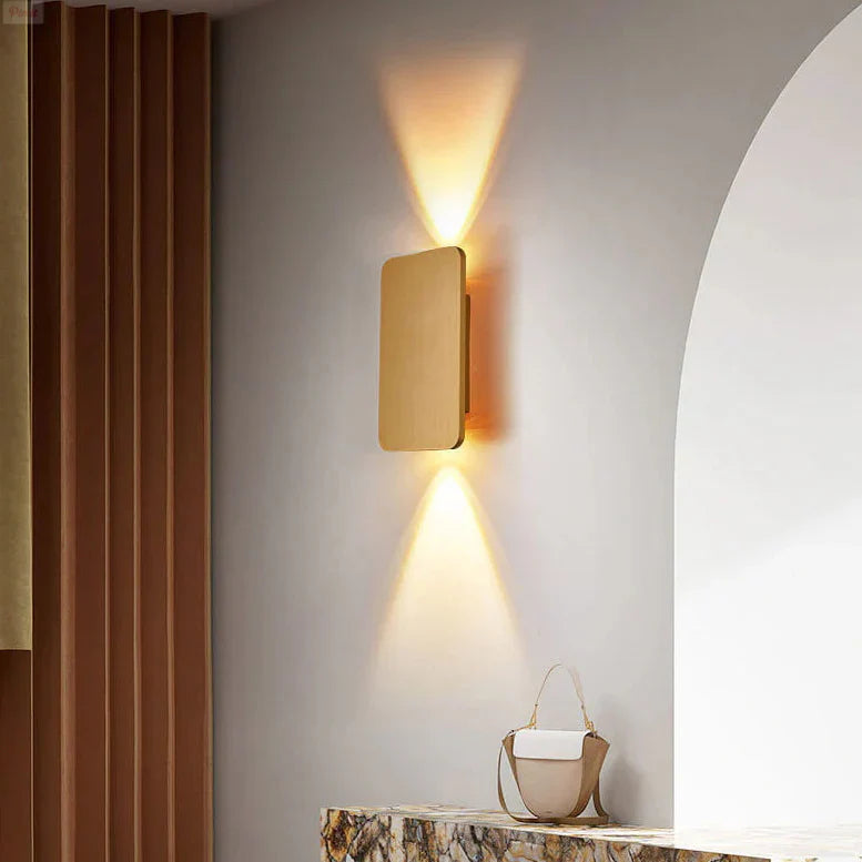 Nordyczna minimalistyczna prostokątna lampa ścienna LED z aluminium