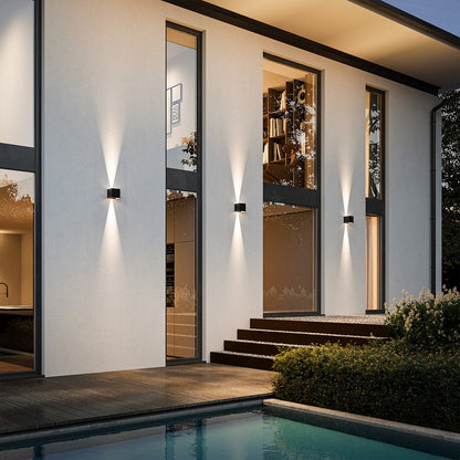 Kinkiet LED XENA | Regulowane klapy świetlne 0,5 kg 5