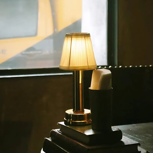 Lampa Stołowa Retro Bezprzewodowa z Plisowanym Odcieniem | Dimmable, Aluminium, Lampy Stołowe do Salonu 0
