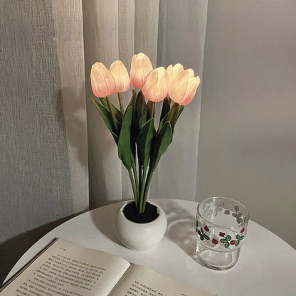 Lampka Nocna Tulipan | Realistyczny Design, Ciepłe Oświetlenie, Zasilana na Baterie lub USB 12