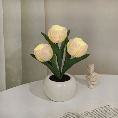 Lampka Nocna Tulipan | Realistyczny Design, Ciepłe Oświetlenie, Zasilana na Baterie lub USB 7
