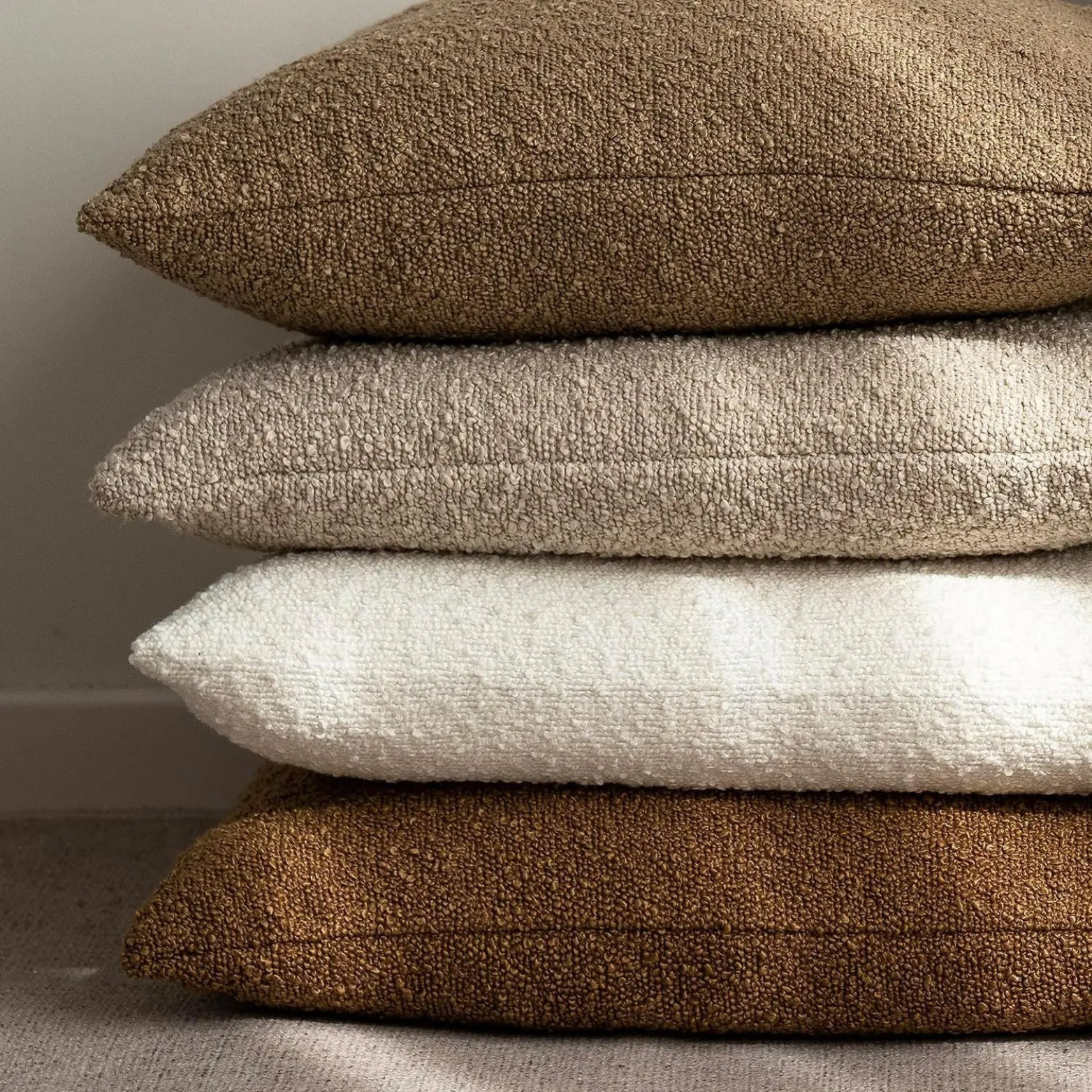 Poduszka Dekoracyjna Tulum z Luksusowej Tkaniny Boucle 45x45 cm – Elegancki Minimalistyczny Design do Salonu 3