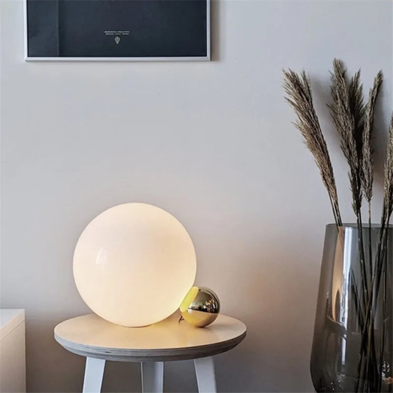Postmodernistyczna Lampa Globusowa | Elegancki Design 0.5kg 1