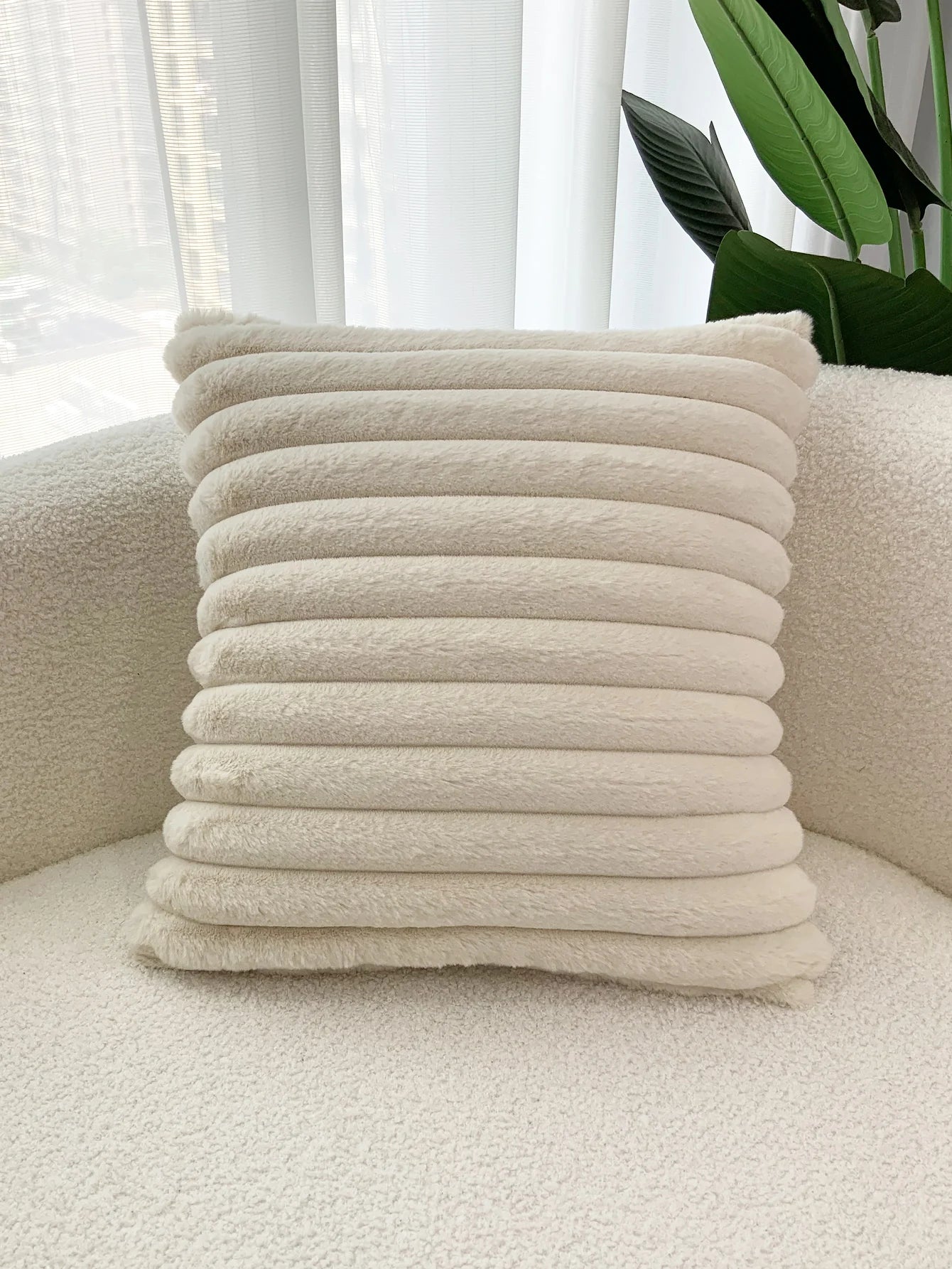 Poszewka na poduszkę z futra faux | 30x50 cm 3