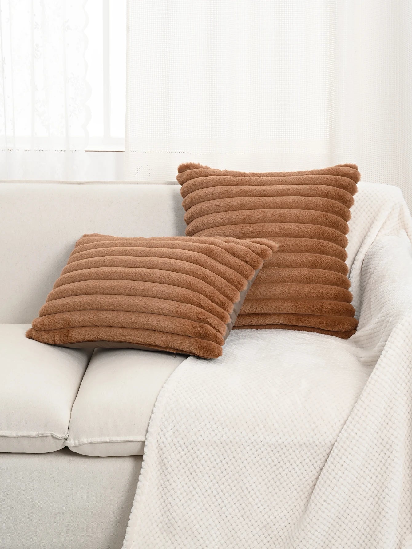 Poszewka na poduszkę z futra faux | 30x50 cm 6