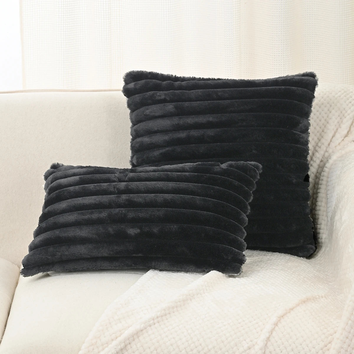 Poszewka na poduszkę z futra faux | 30x50 cm 8