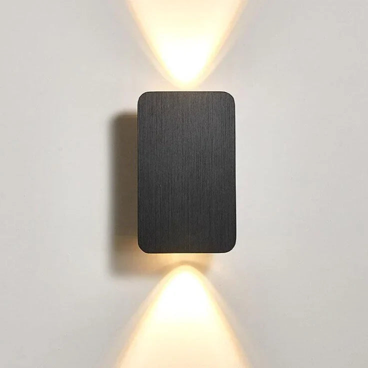 Nordyczna minimalistyczna prostokątna lampa ścienna LED z aluminium
