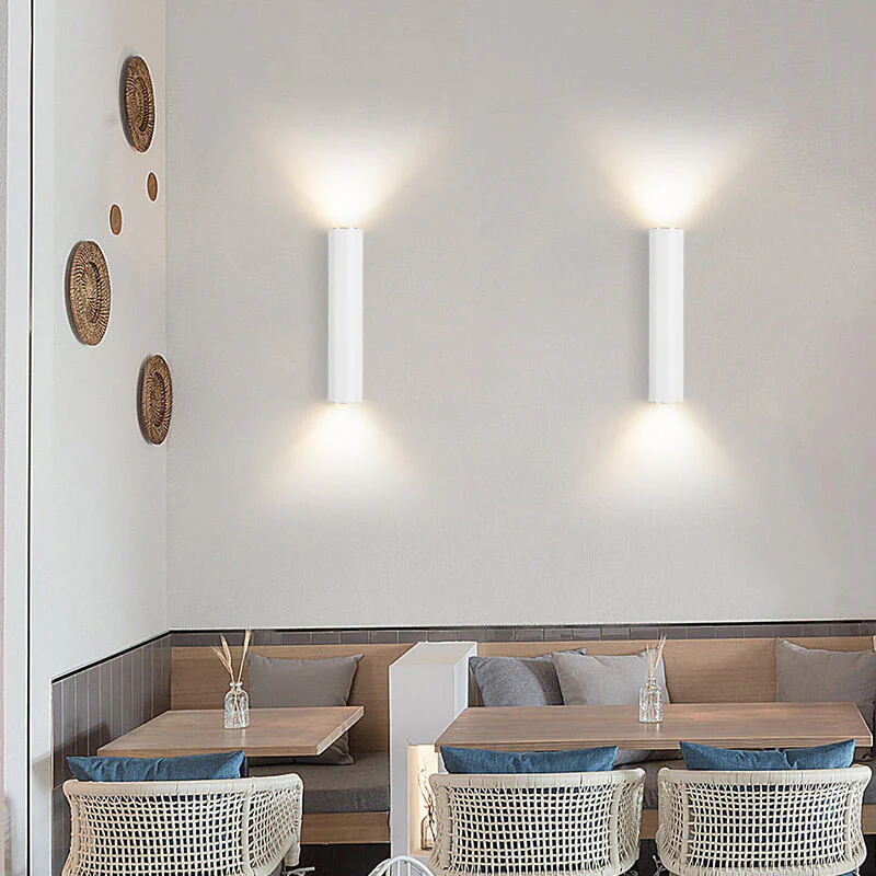 Jednoduché hliníkové válcové nástěnné svítidlo