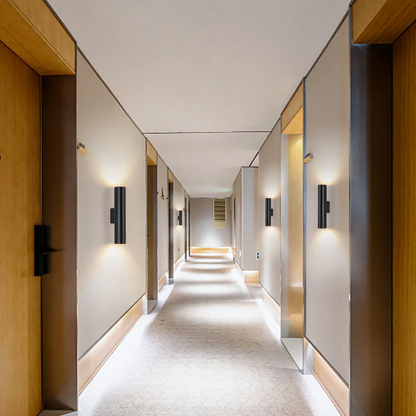 Jednoduché hliníkové válcové nástěnné svítidlo