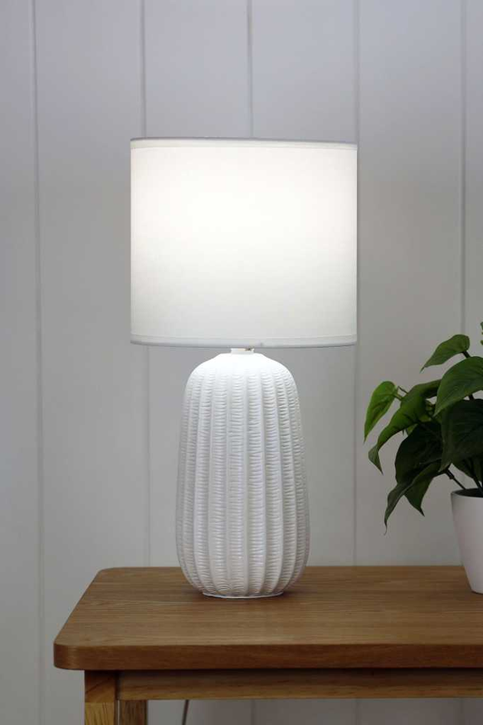 Lampa stołowa Tisbury
