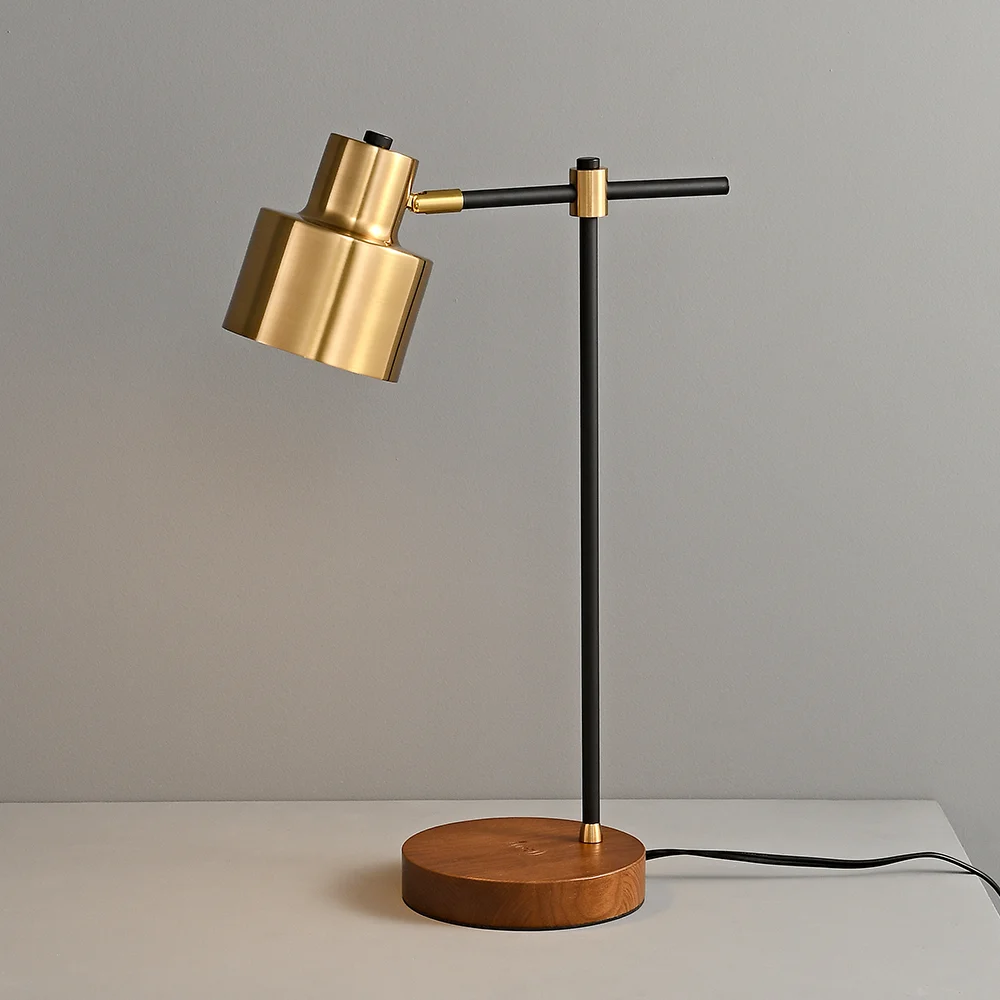 Nowoczesna lampa stołowa z bezprzewodową ładowarką USB